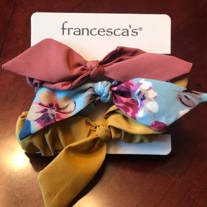 Francesca’s bow floral scrunchies